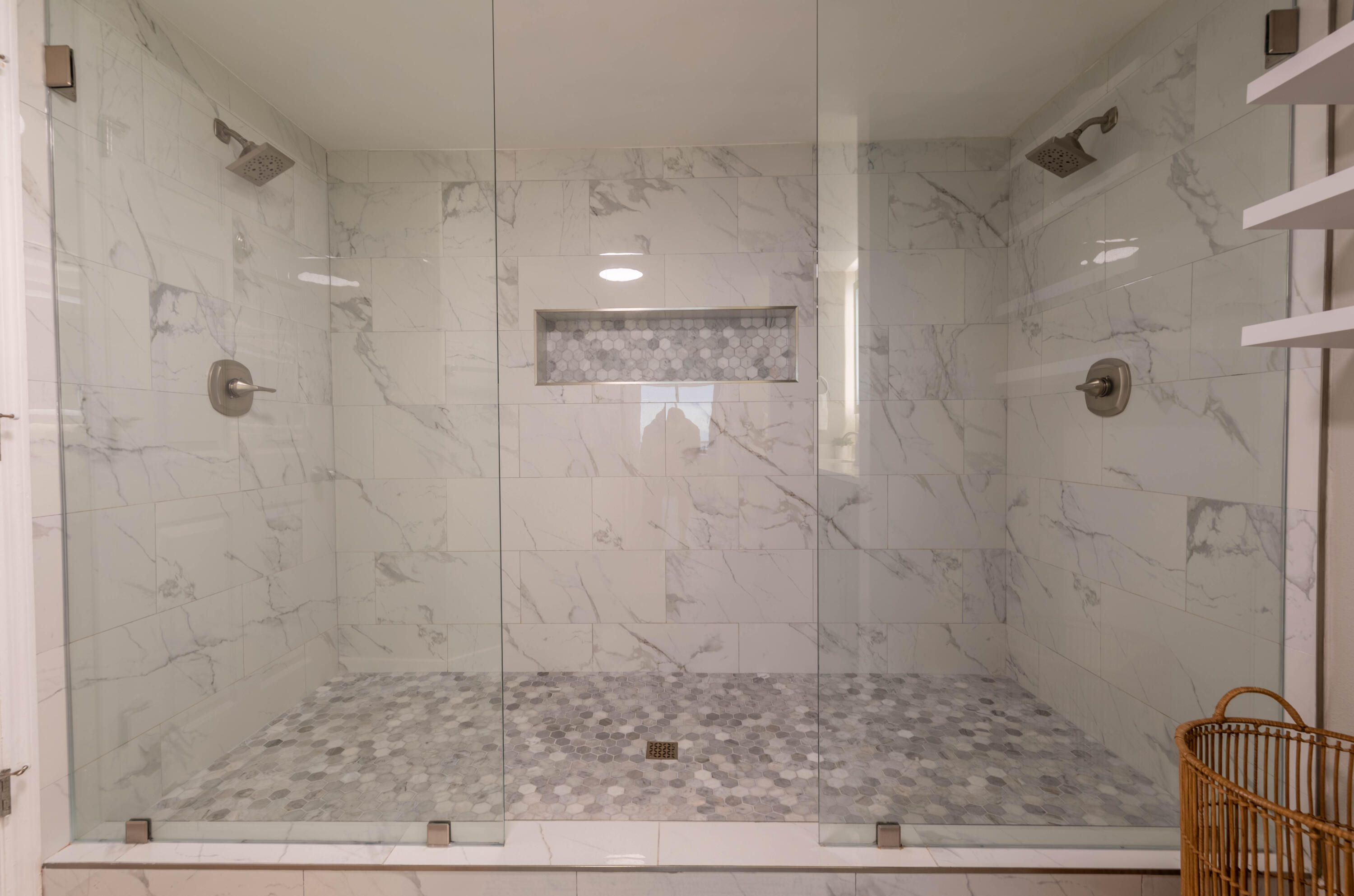 MAJESTIC BEACH TOWERS I - Residential