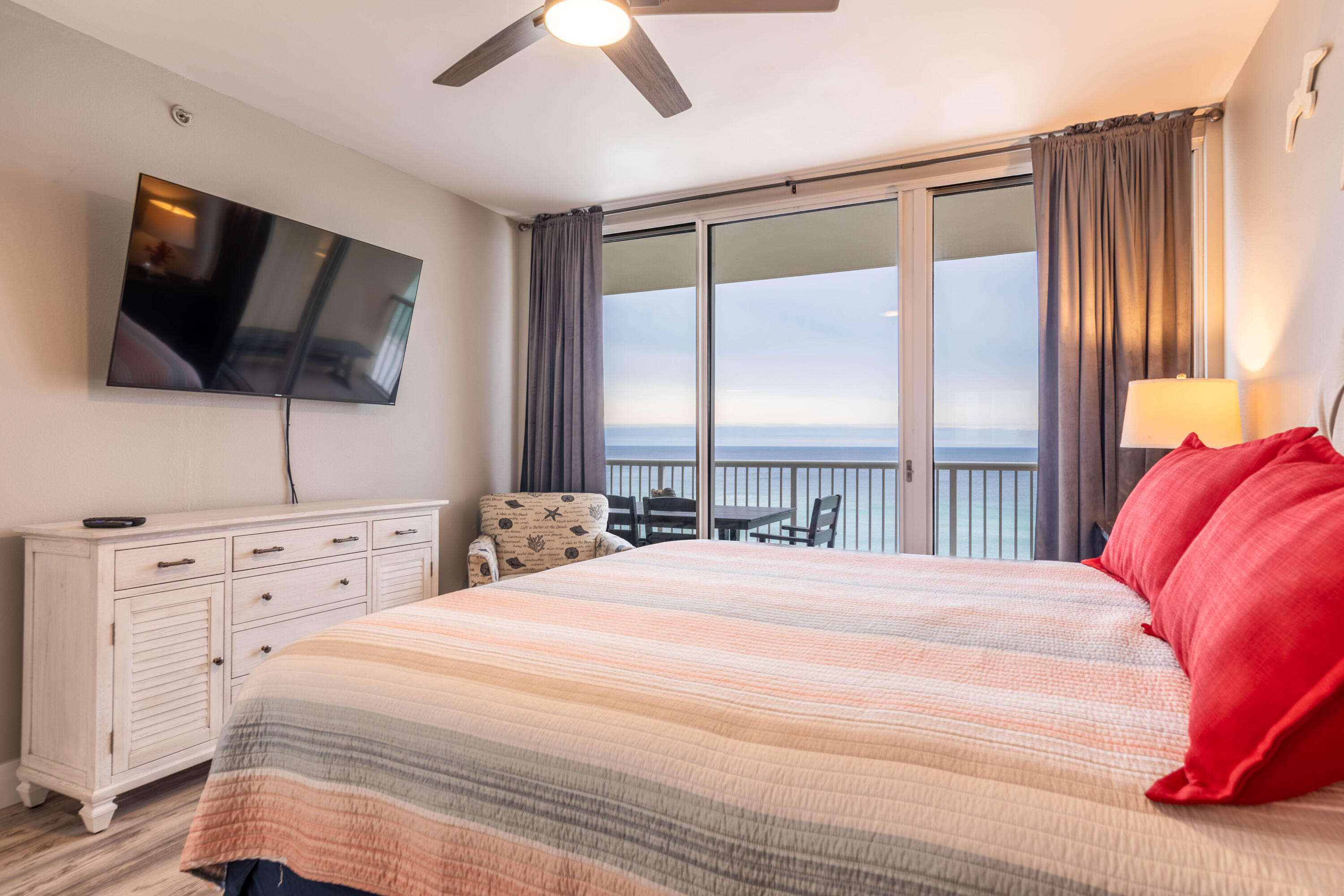 MAJESTIC BEACH TOWERS I - Residential