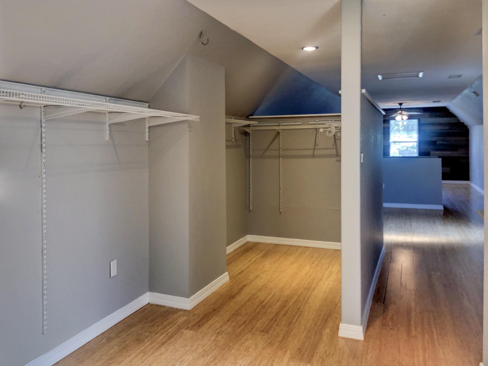 FOXWOOD ESTATES 1 - Residential