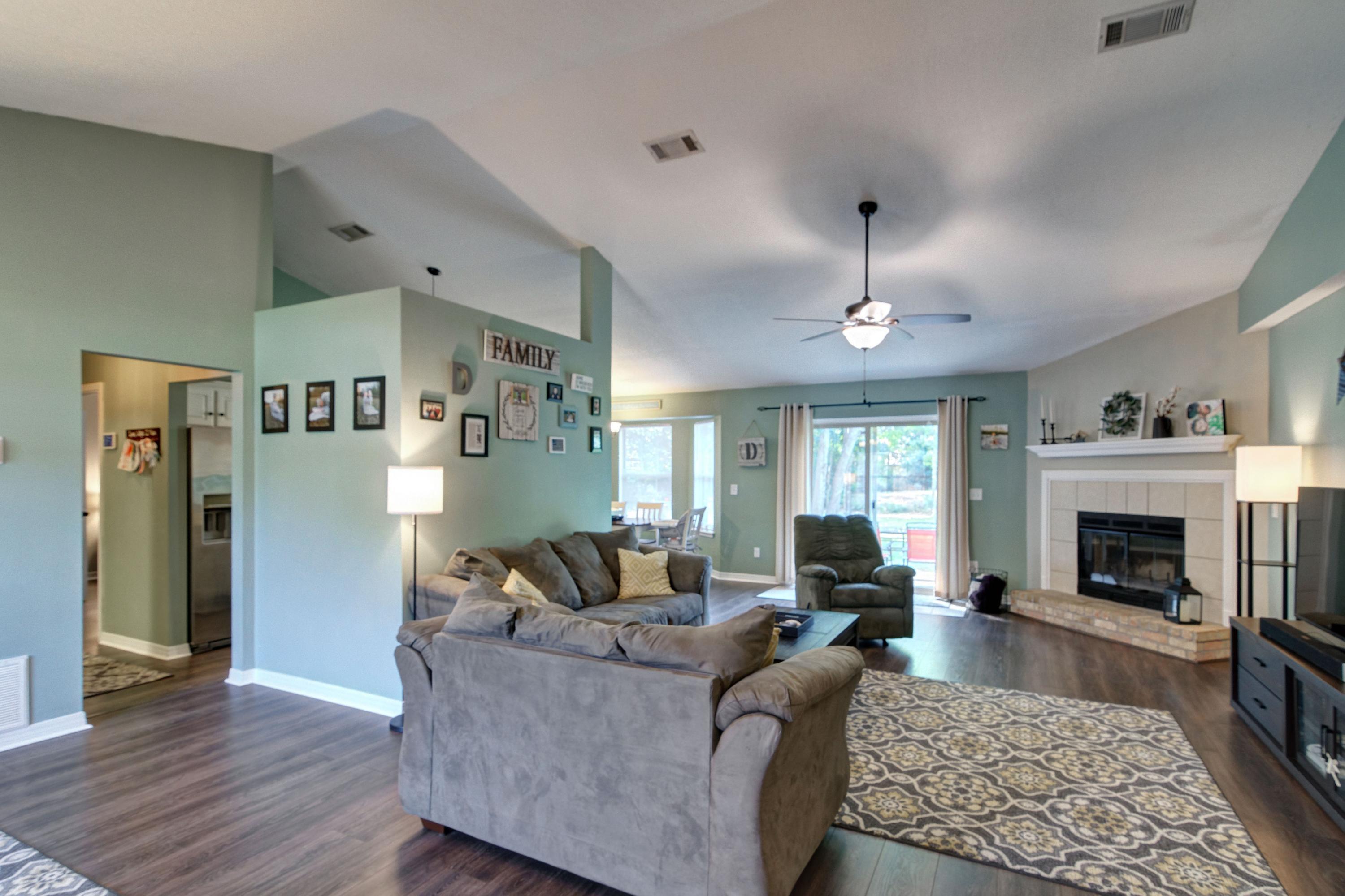 HOLLEY BY THE SEA - Residential