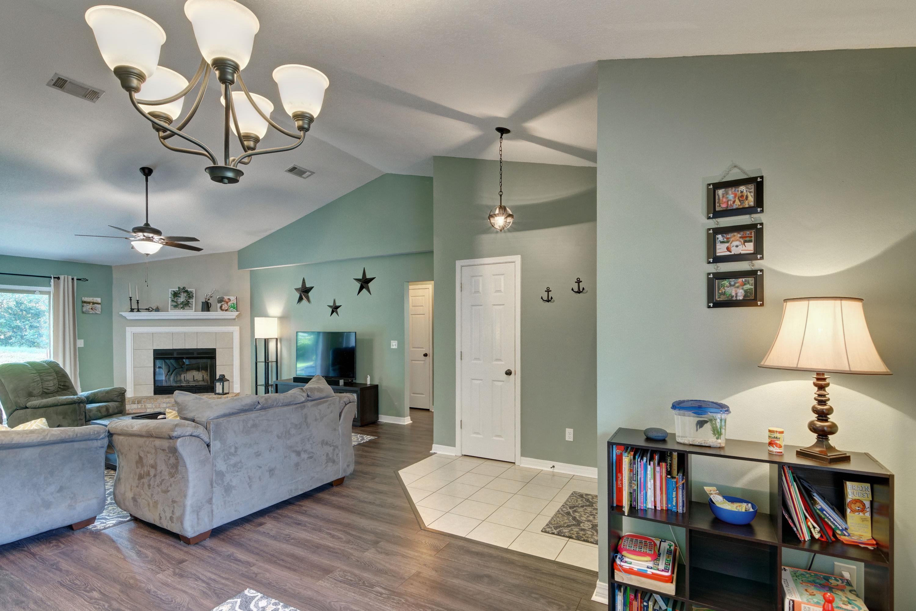 HOLLEY BY THE SEA - Residential