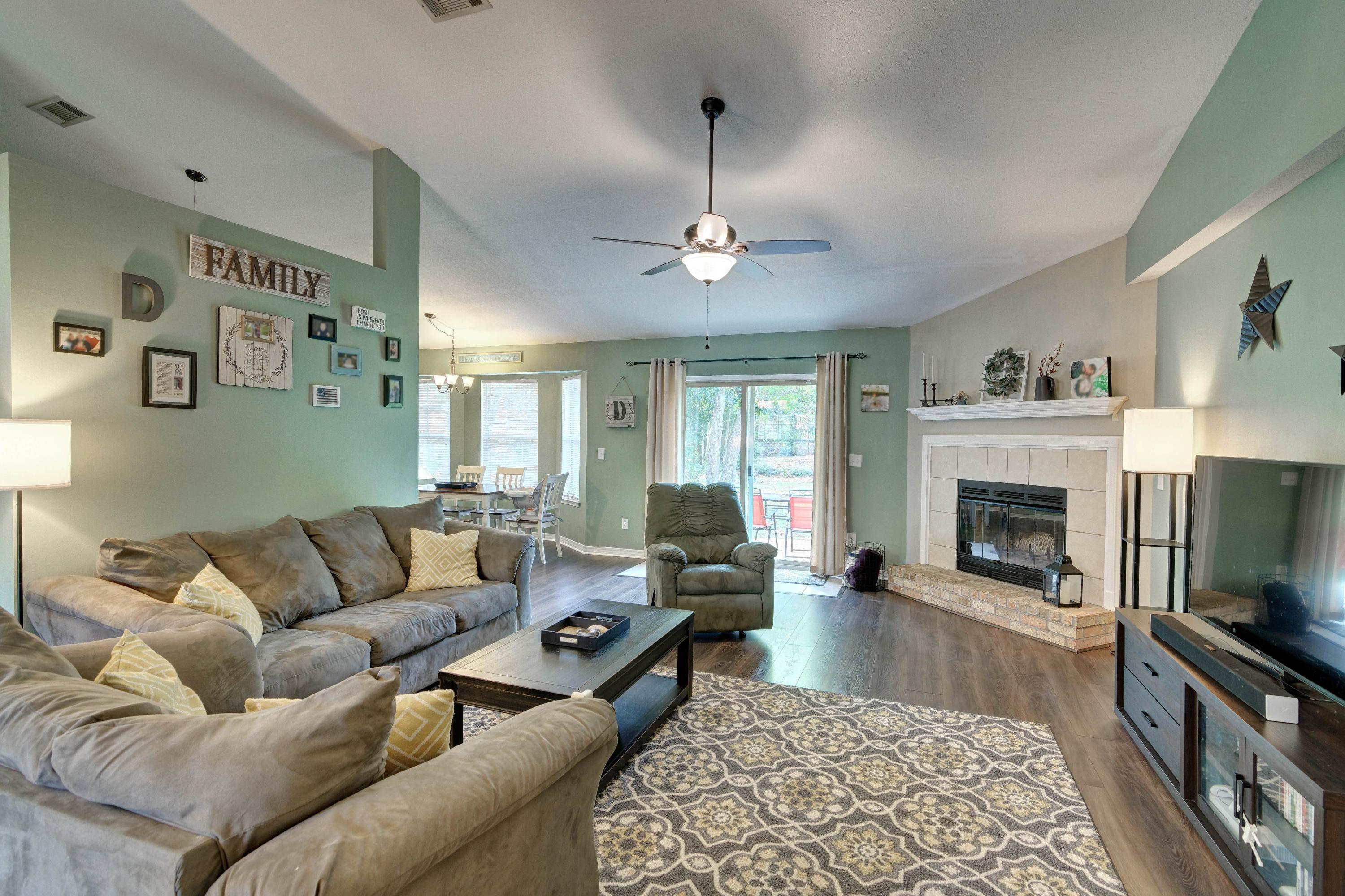 HOLLEY BY THE SEA - Residential