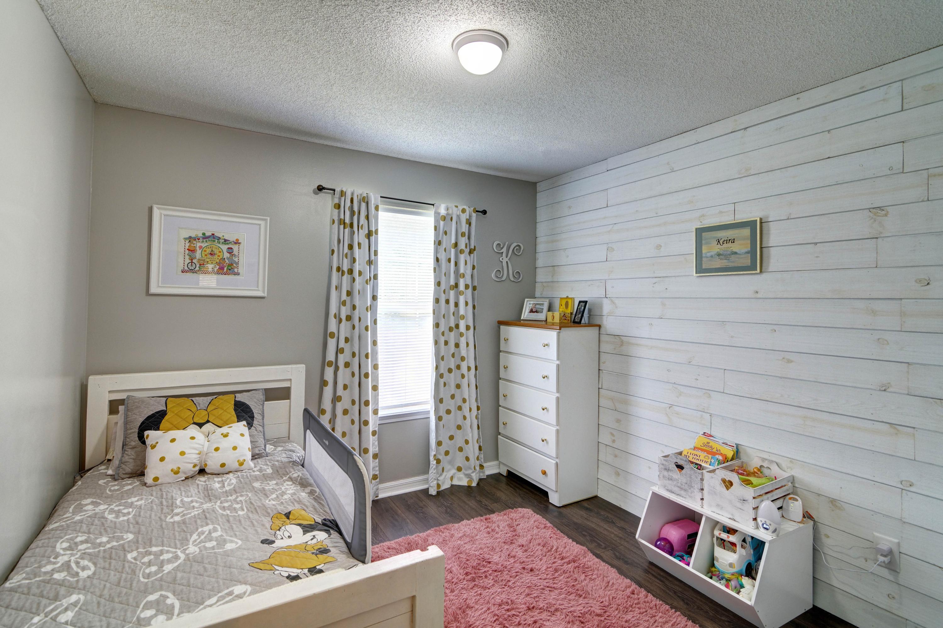 HOLLEY BY THE SEA - Residential