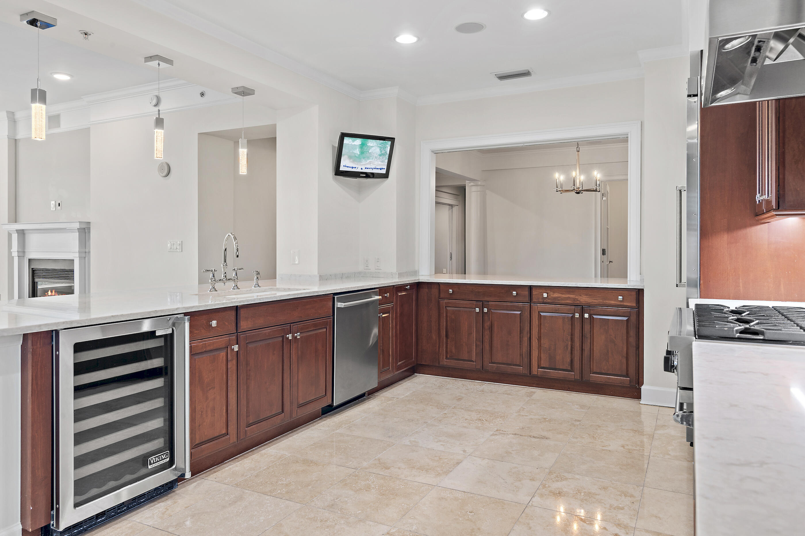 ONE WATER PLACE - Residential