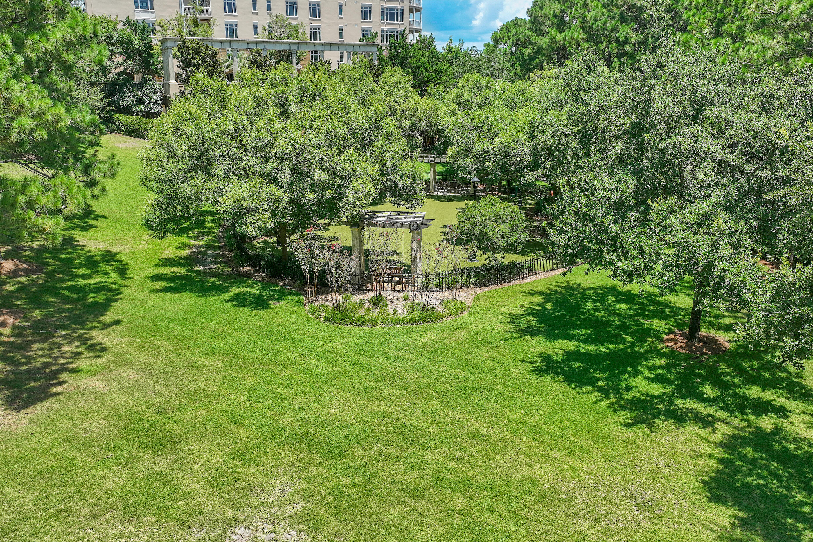 ONE WATER PLACE - Residential