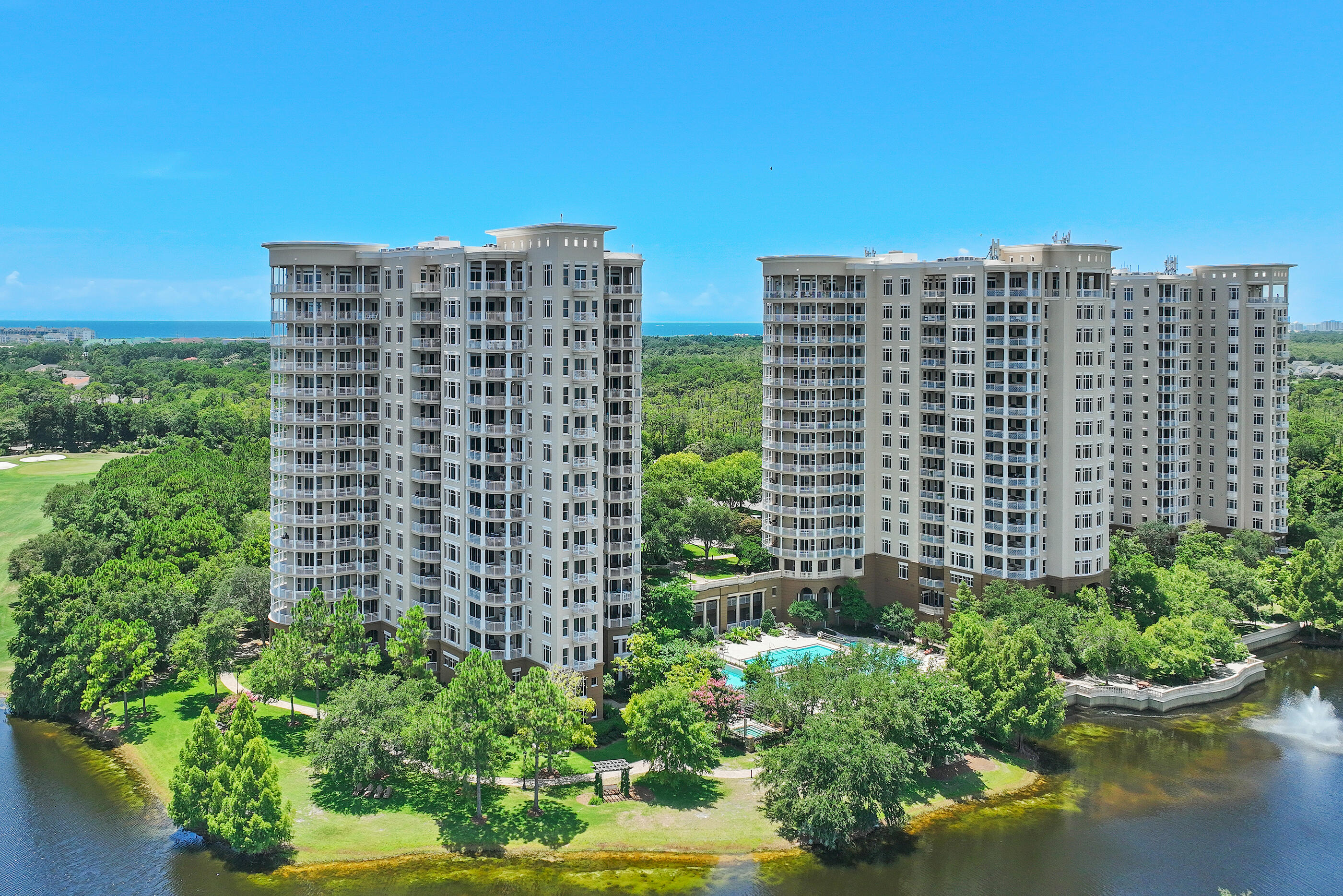 ONE WATER PLACE - Residential