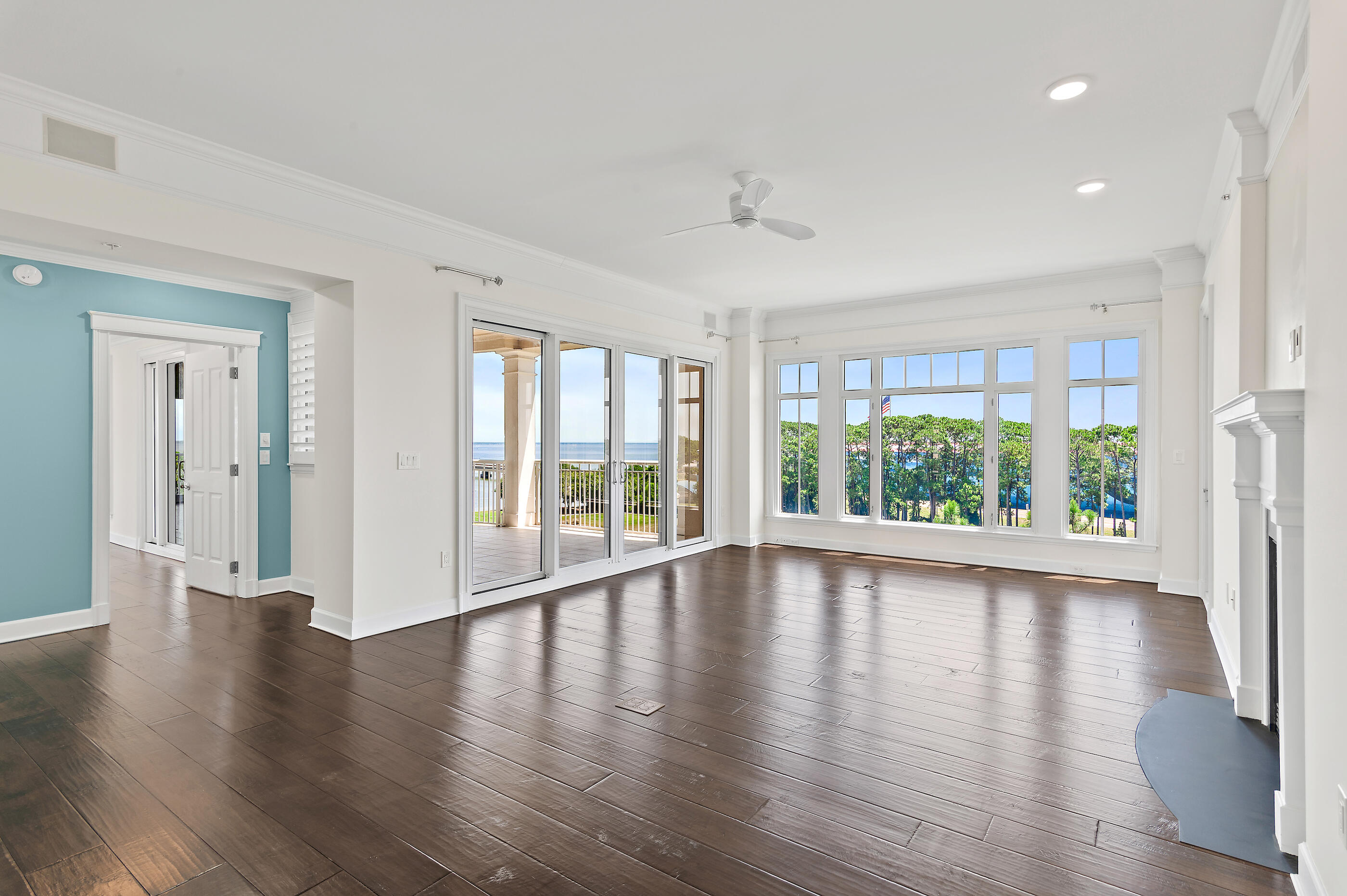 ONE WATER PLACE - Residential