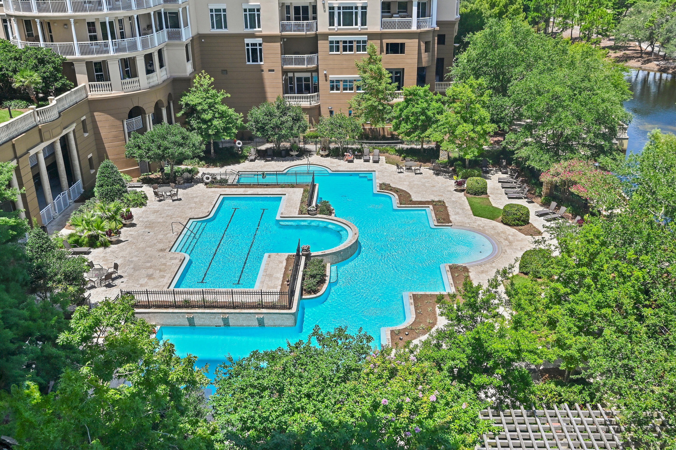 ONE WATER PLACE - Residential