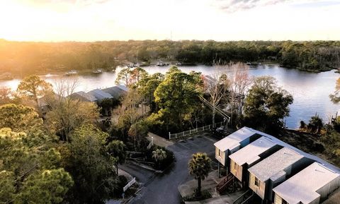 A home in Niceville