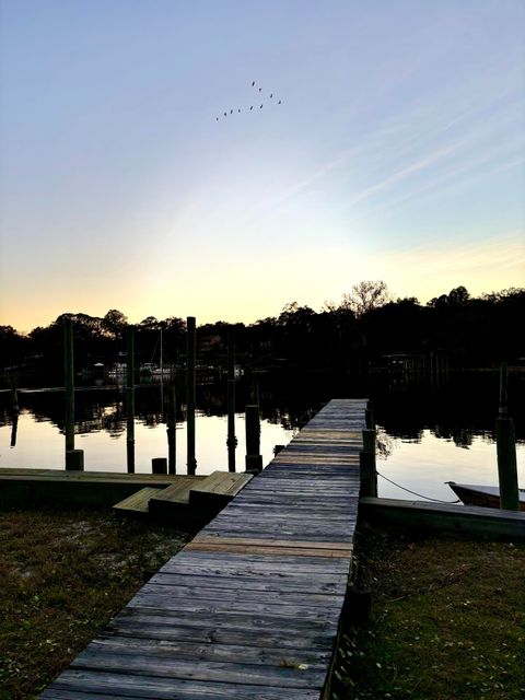 A home in Niceville