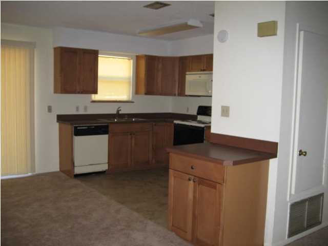 PORT DIXIE - Residential Lease