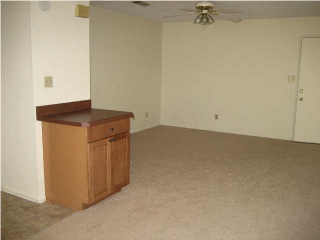 PORT DIXIE - Residential Lease