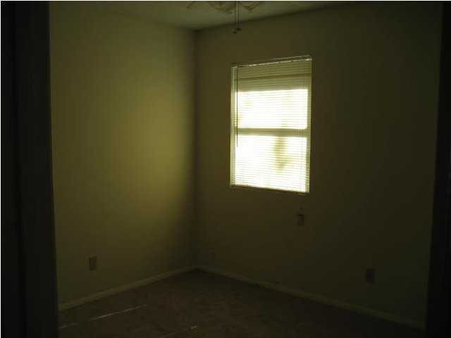 PORT DIXIE - Residential Lease