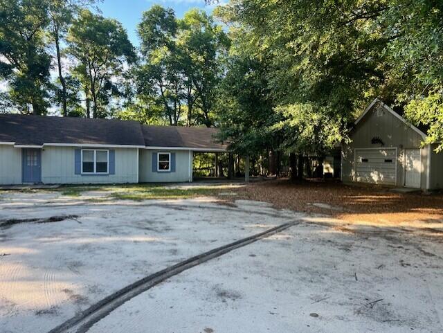 121 Ramsey Br Road. - Residential
