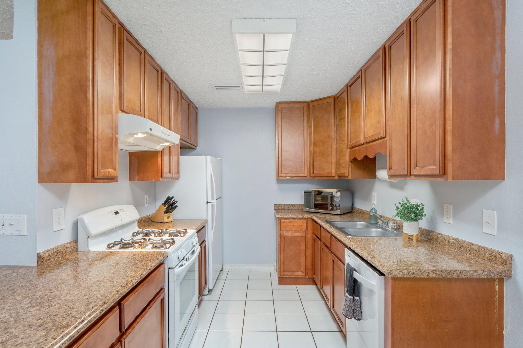 CHATEAU PRES DE LA MER - Residential