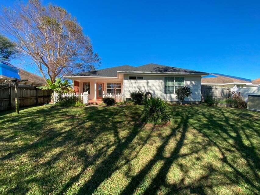 LIGHTHOUSE POINTE - Residential