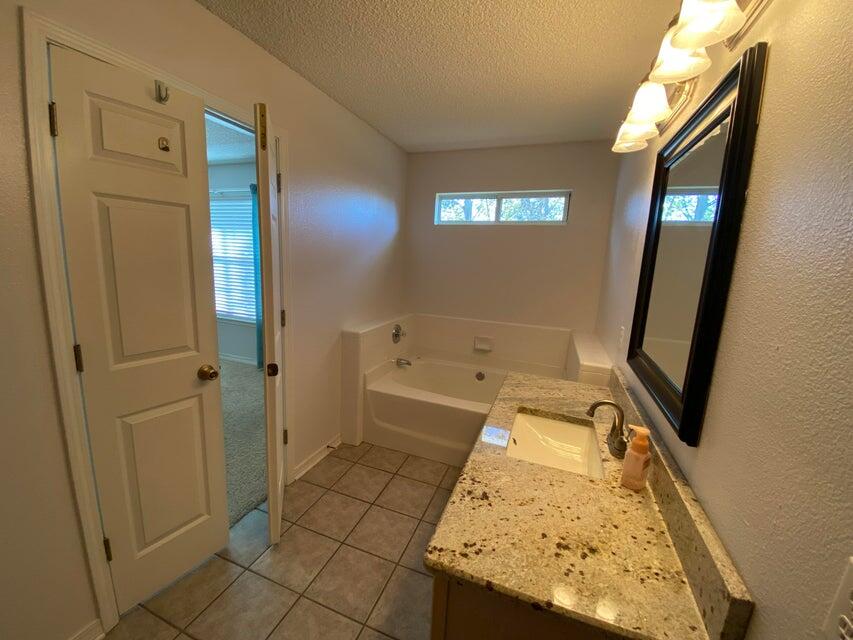 LIGHTHOUSE POINTE - Residential