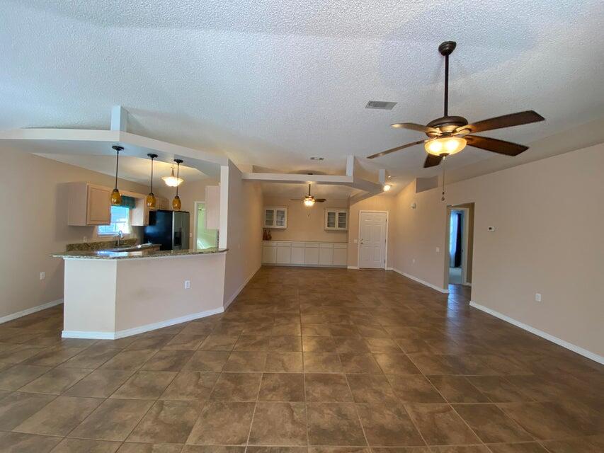 LIGHTHOUSE POINTE - Residential