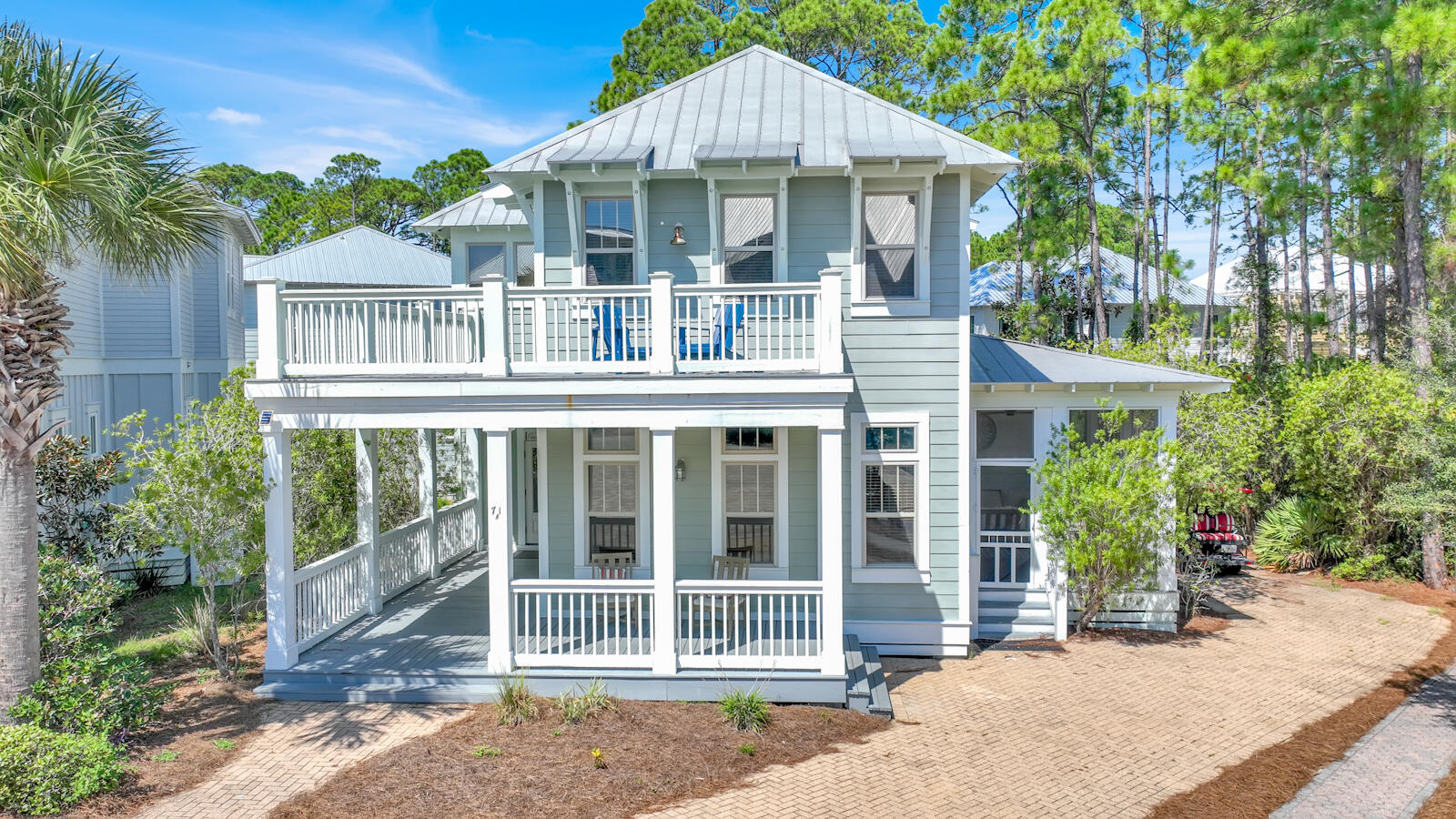 COTTAGES AT EASTERN LAKE - Residential