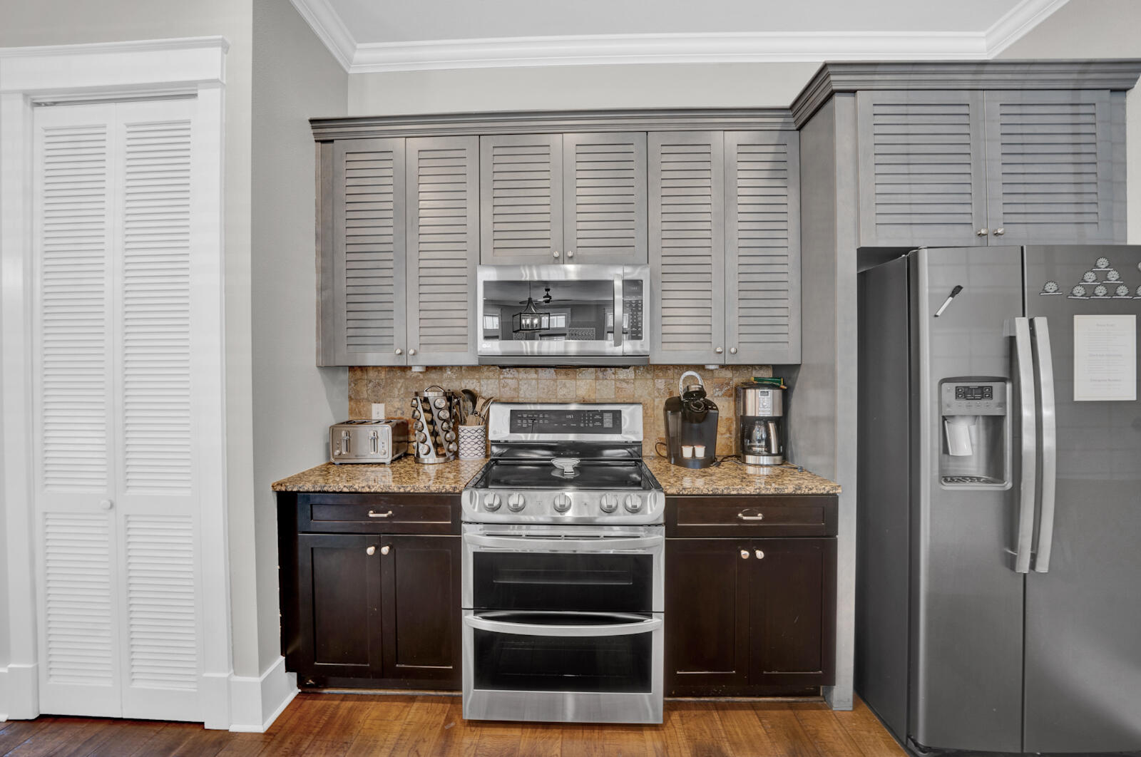 COTTAGES AT EASTERN LAKE - Residential