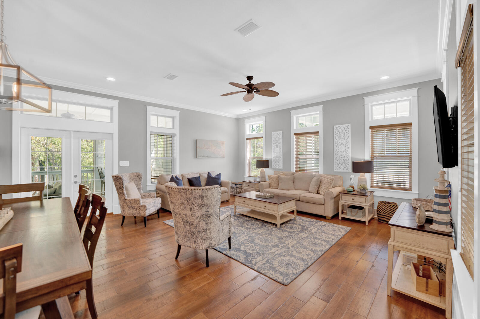 COTTAGES AT EASTERN LAKE - Residential