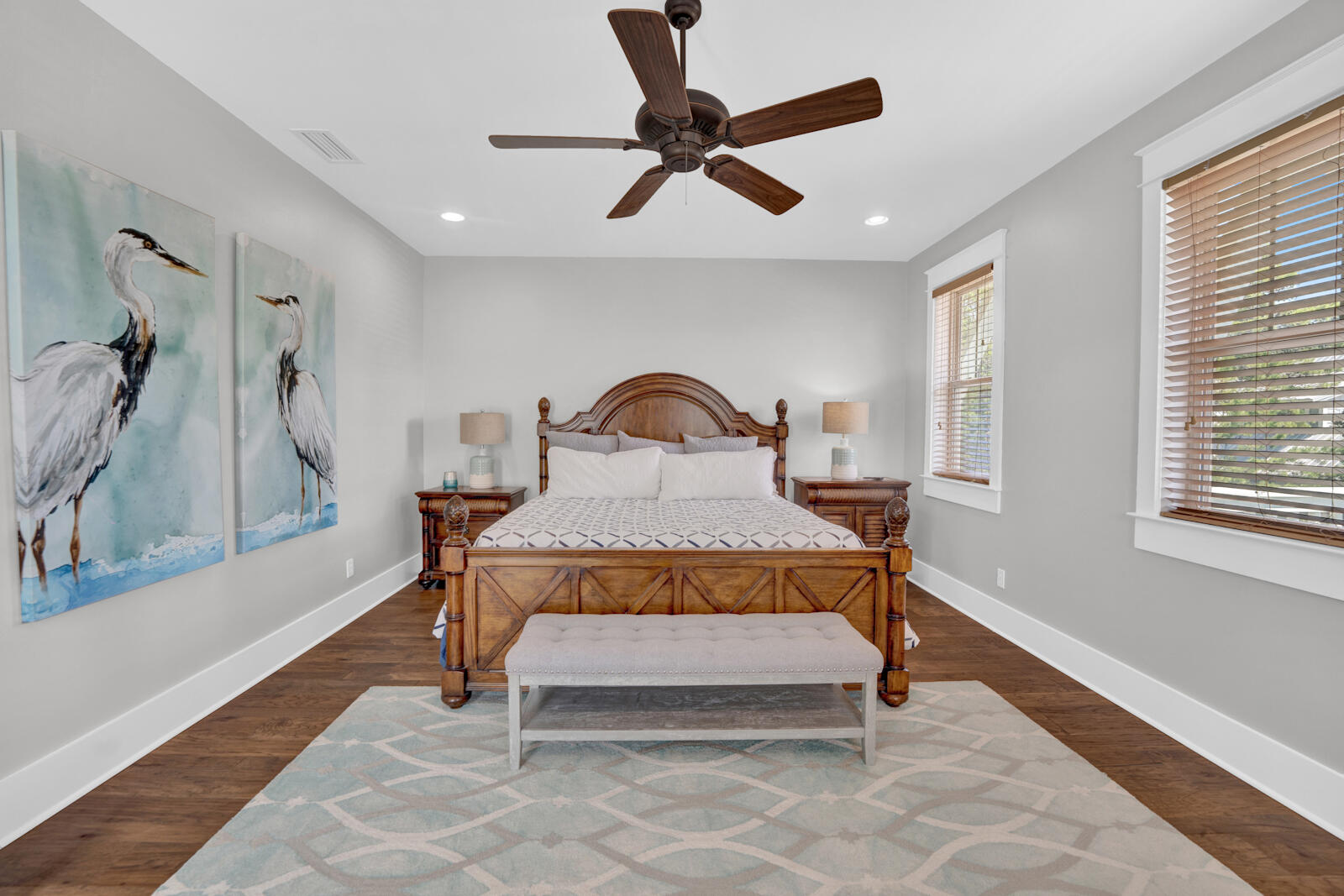 COTTAGES AT EASTERN LAKE - Residential