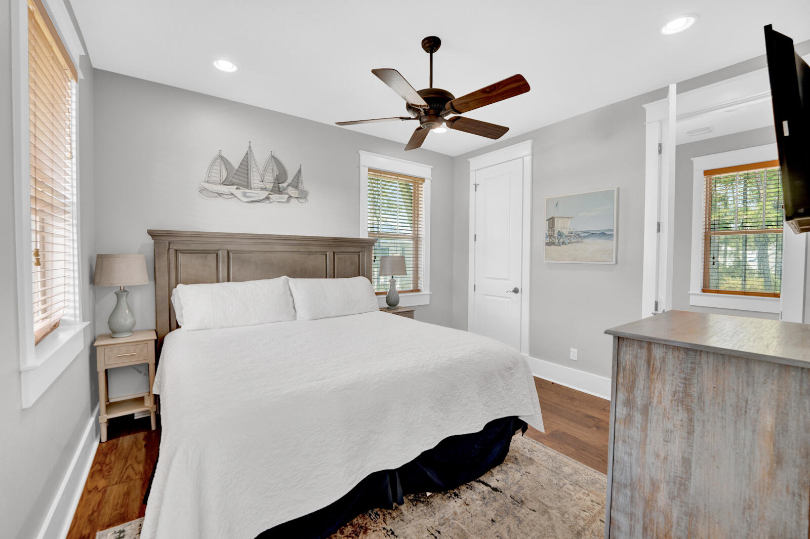 COTTAGES AT EASTERN LAKE - Residential