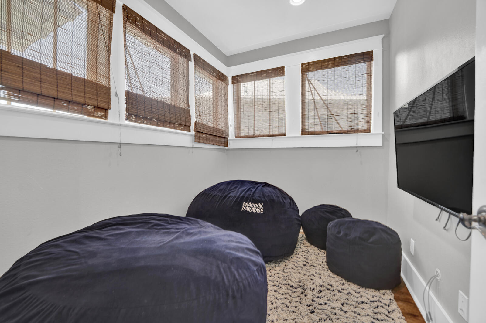 COTTAGES AT EASTERN LAKE - Residential