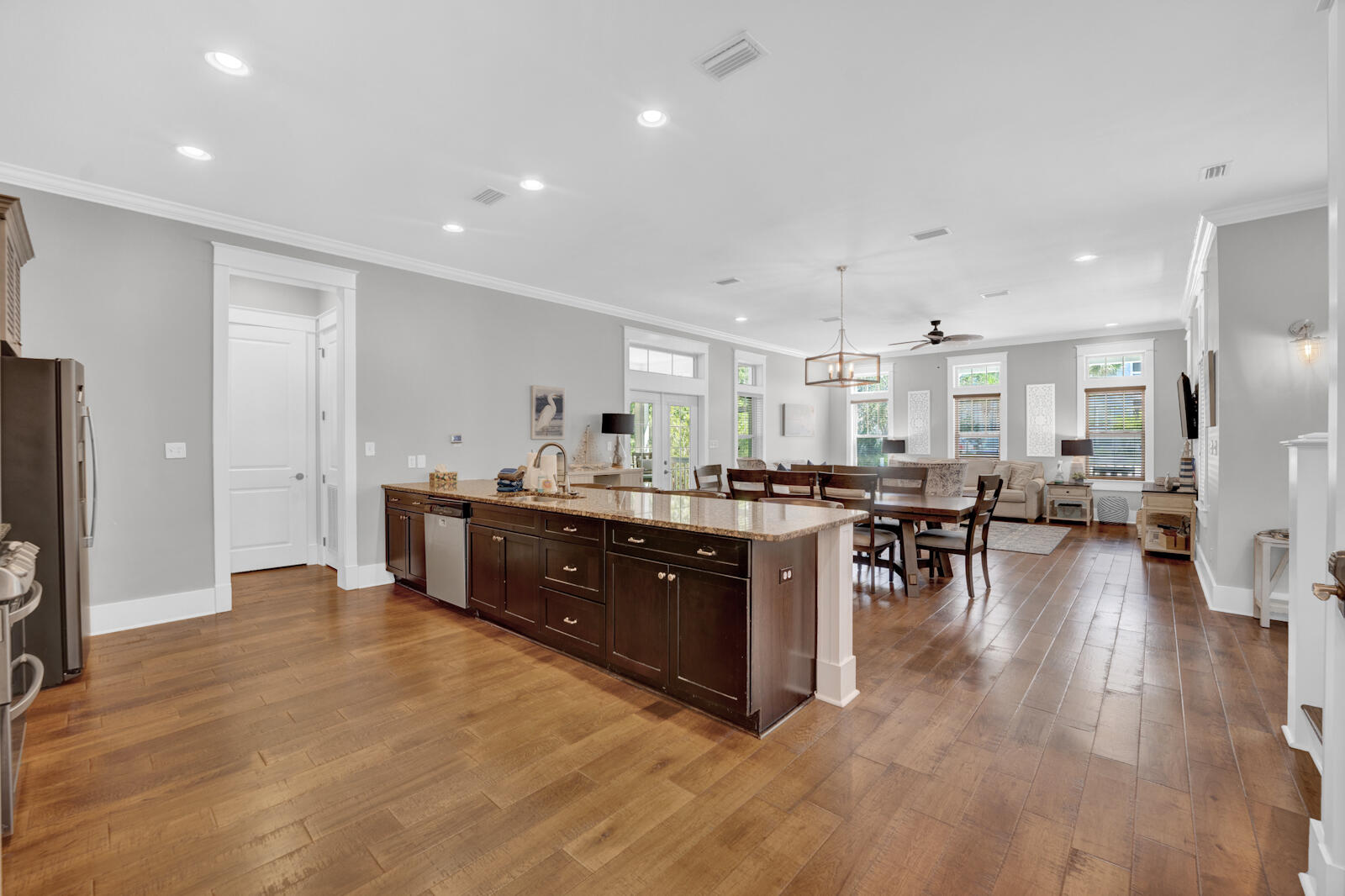 COTTAGES AT EASTERN LAKE - Residential