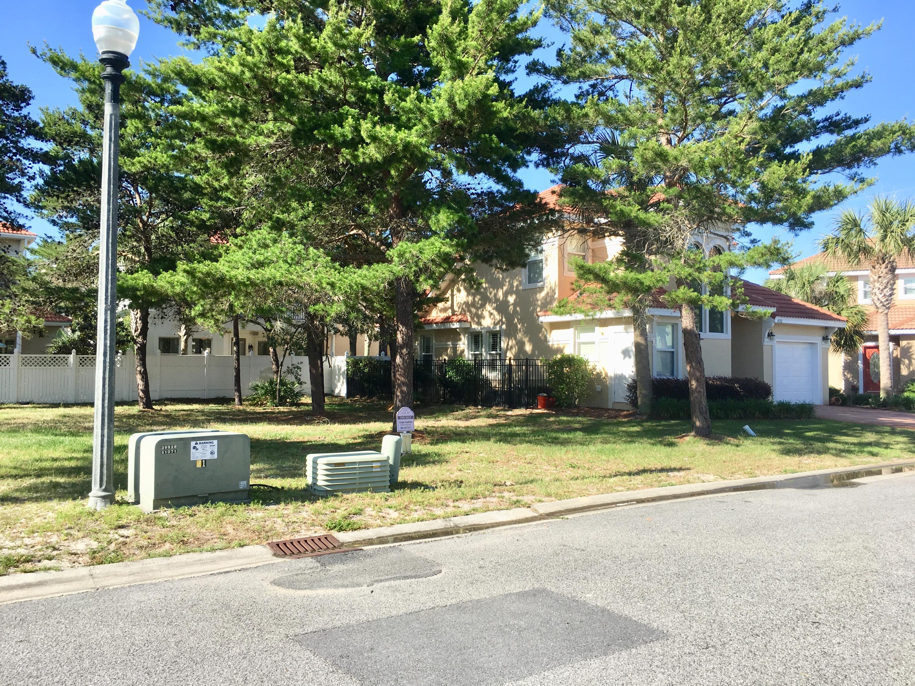 CALUSA BAY S/D - Land