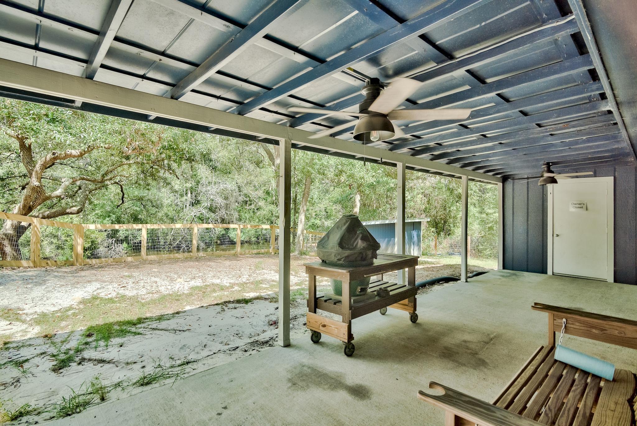 LANDINGS UNRECD THE - Residential