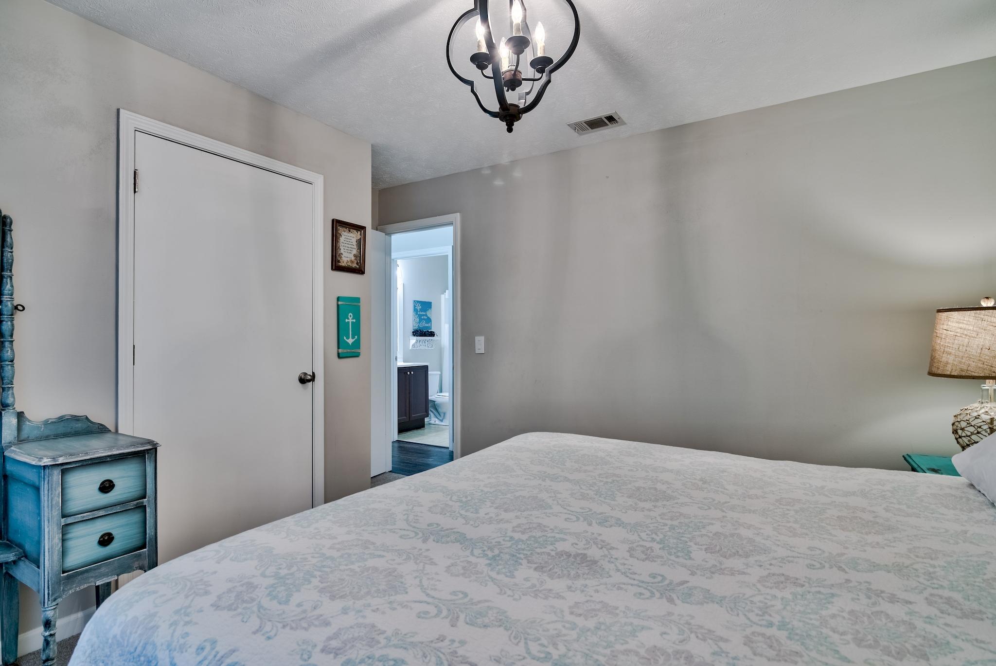 LANDINGS UNRECD THE - Residential