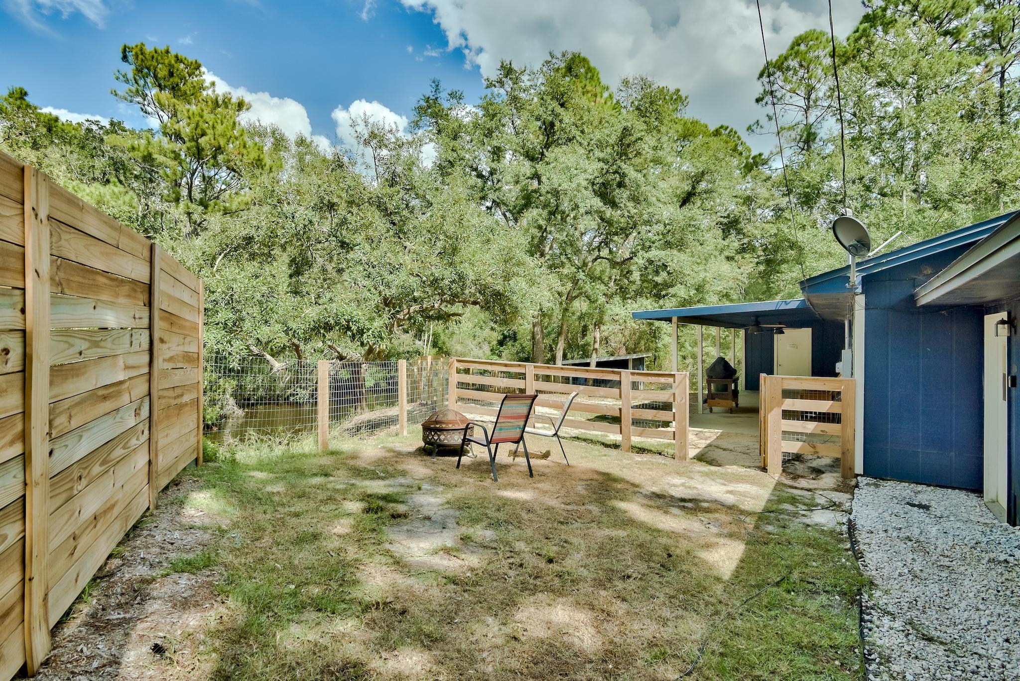 LANDINGS UNRECD THE - Residential