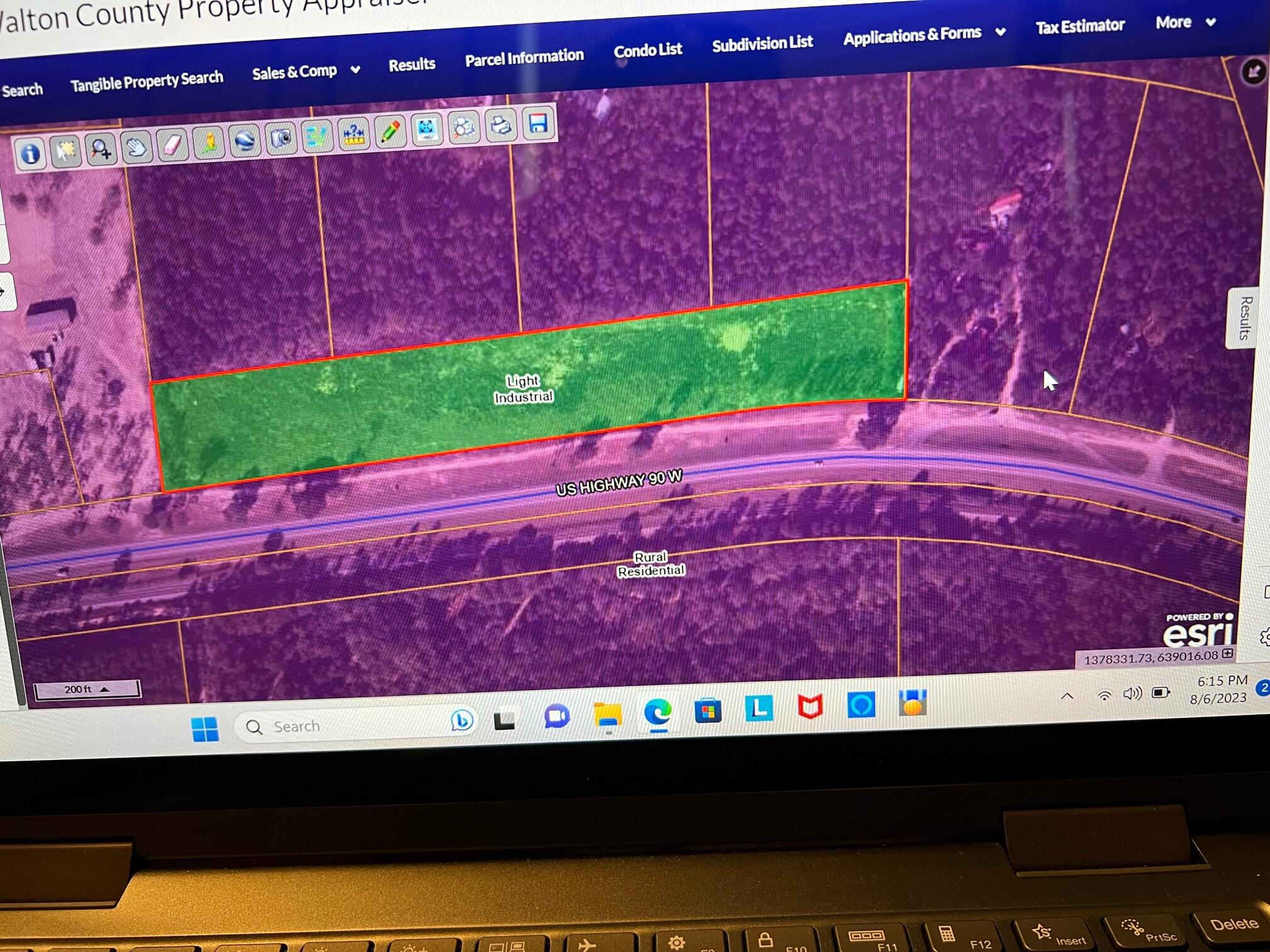 Main image without alt text