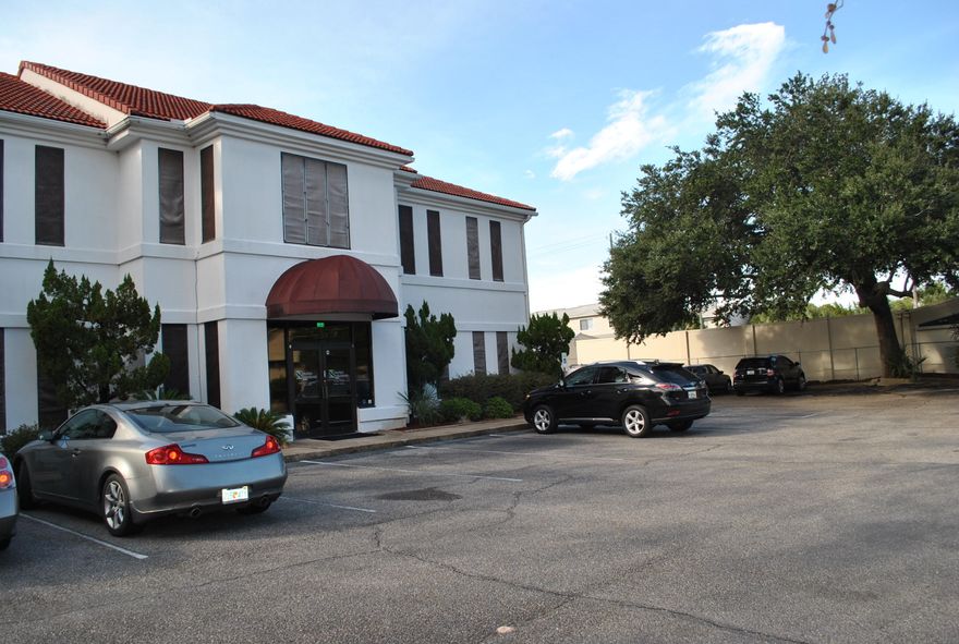 Office suite at a great location on Beal Parkway. This unit has three good size individual offices, two cubicles, copying area, and a break room area. It is located on the second floor.