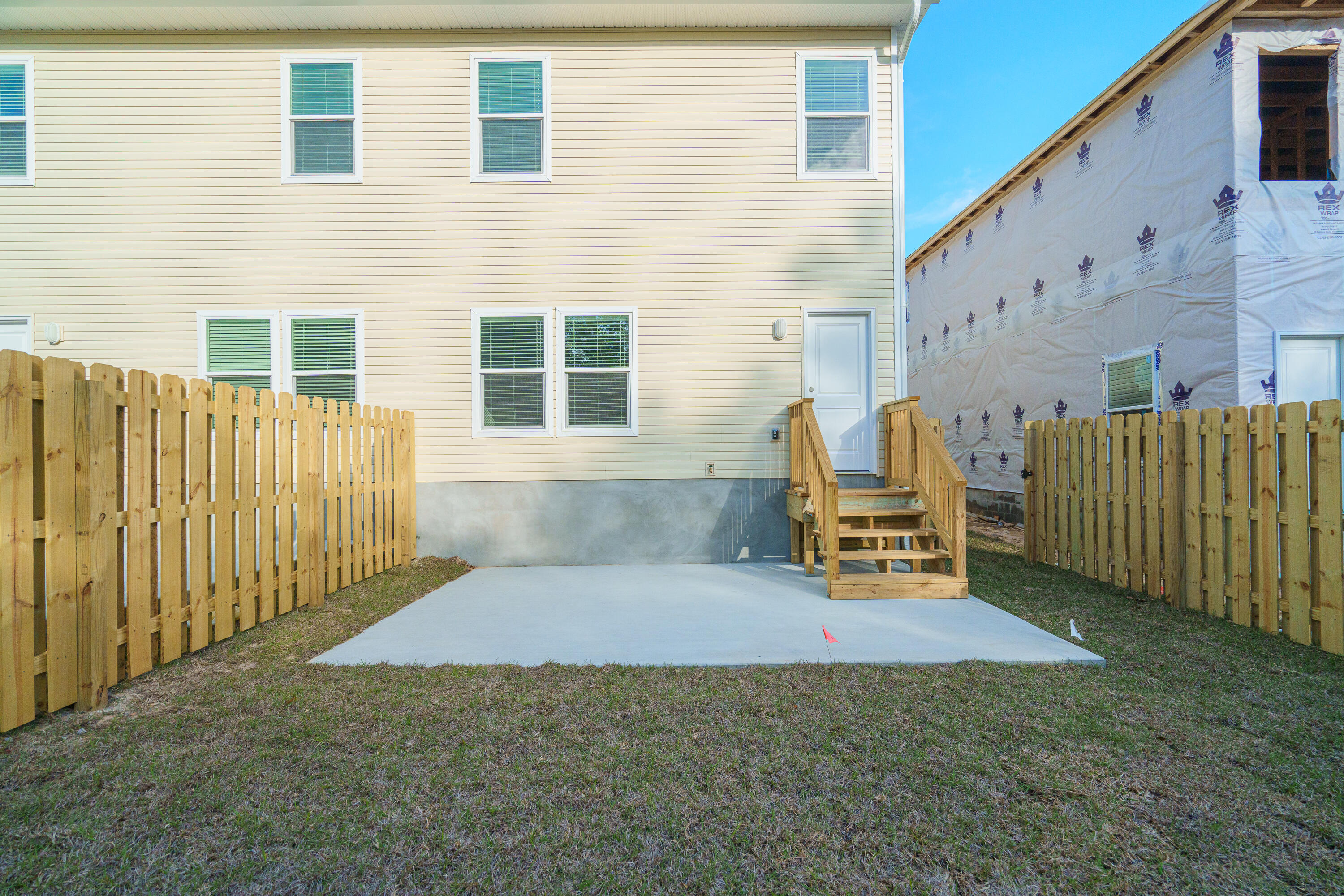 HELMS & ALLEN - Residential Lease