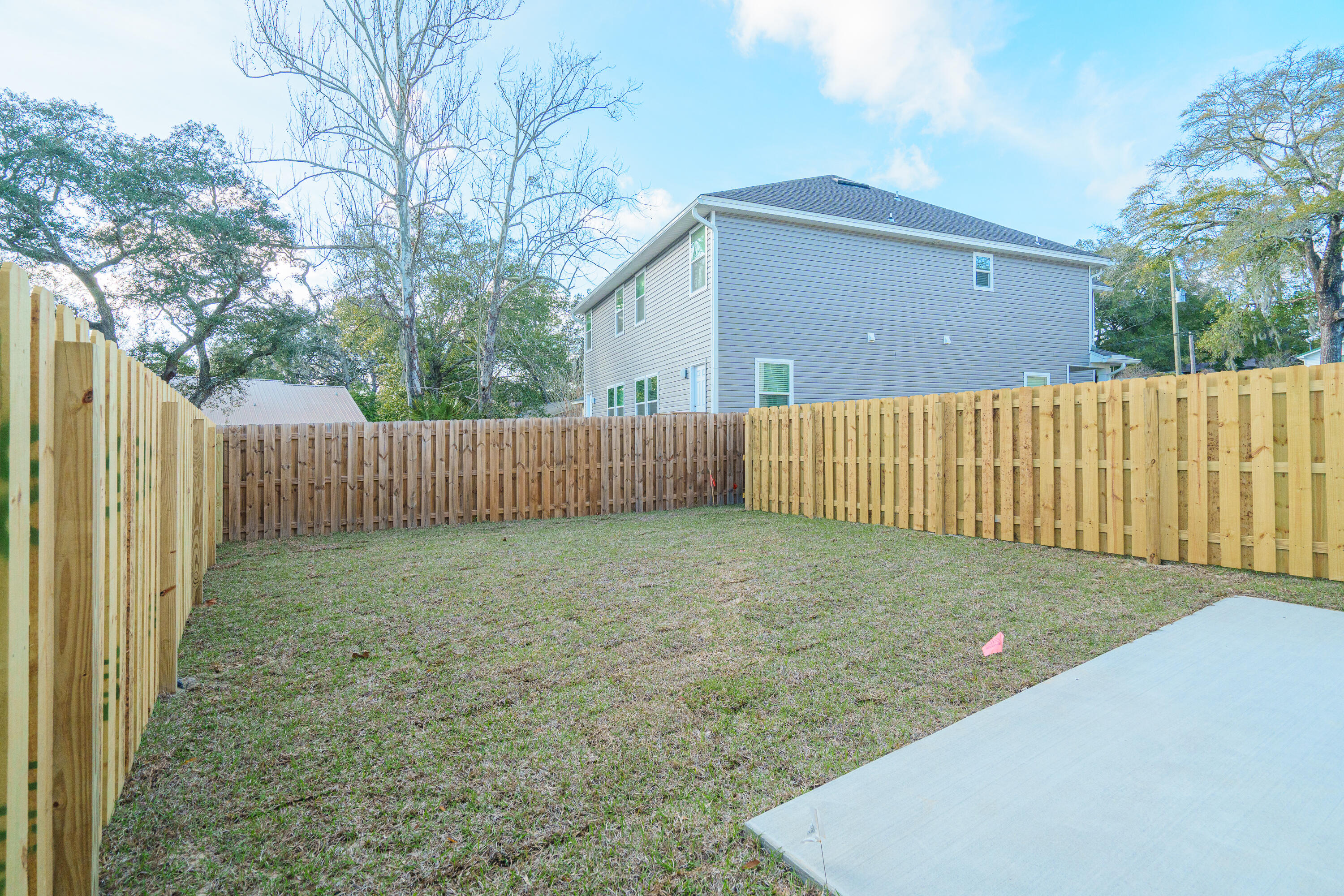 HELMS & ALLEN - Residential Lease