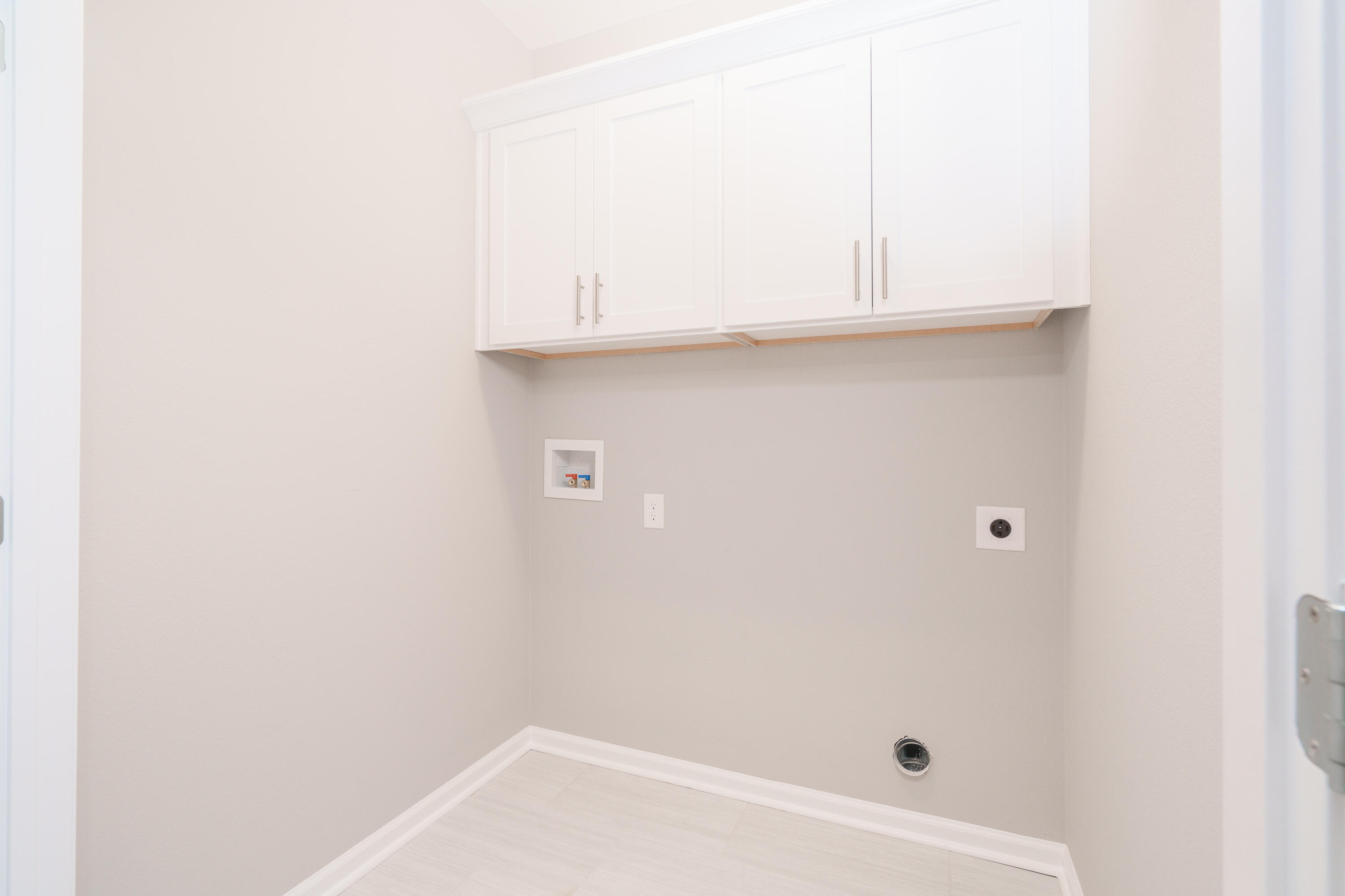 HELMS & ALLEN - Residential Lease