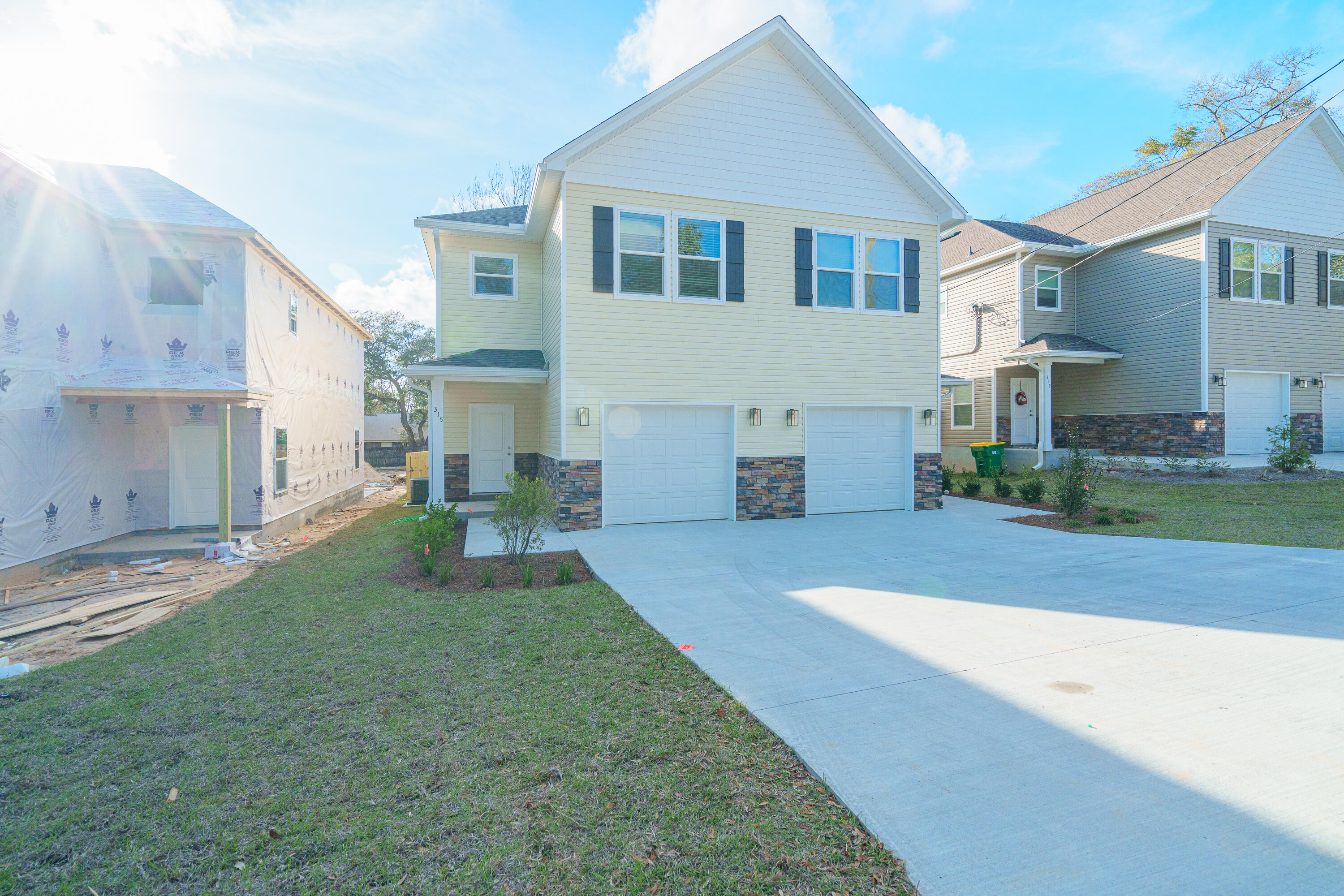 HELMS & ALLEN - Residential Lease