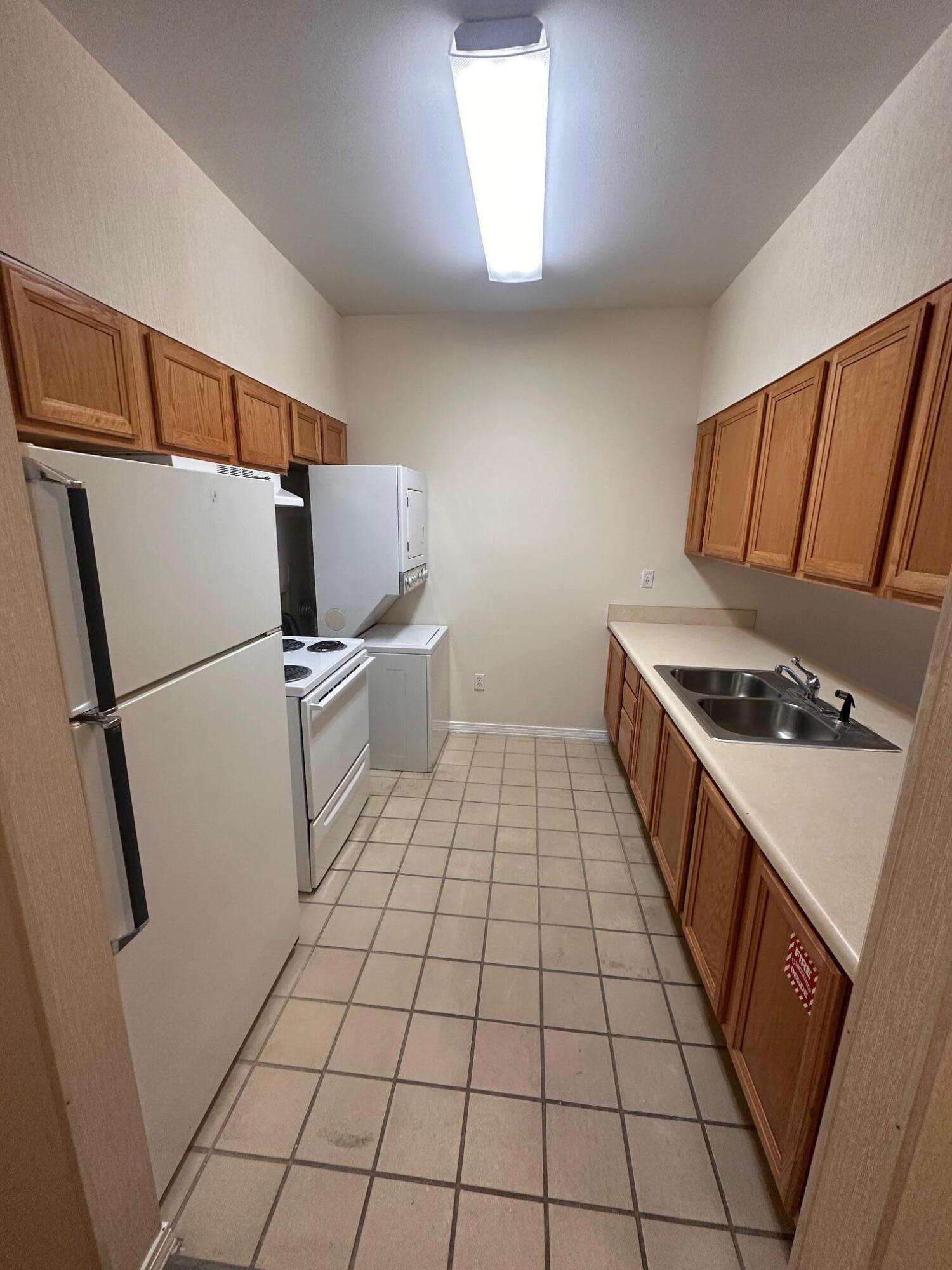 GOLF VILLA CONDOMINIUMS AT BLU - Residential Lease