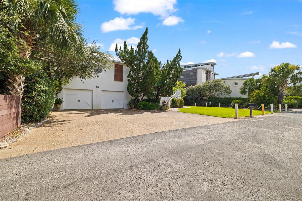 51 S Andalusia Avenue