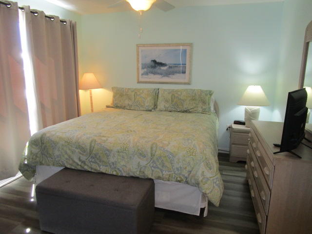 BEACHSIDE VILLAS CONDO - Residential