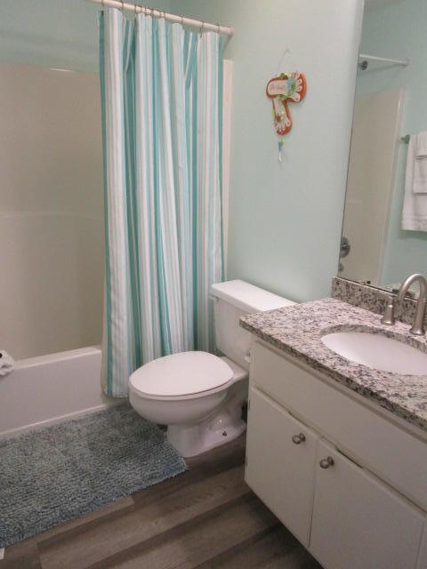 BEACHSIDE VILLAS CONDO - Residential