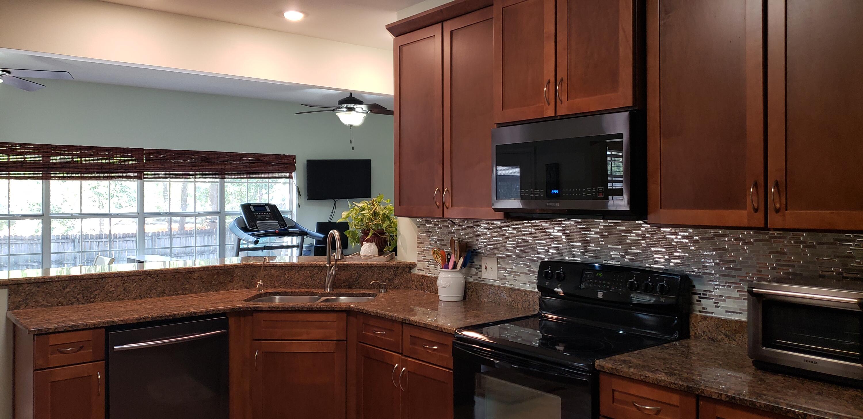 ROCKY BAYOU ESTATES - Residential