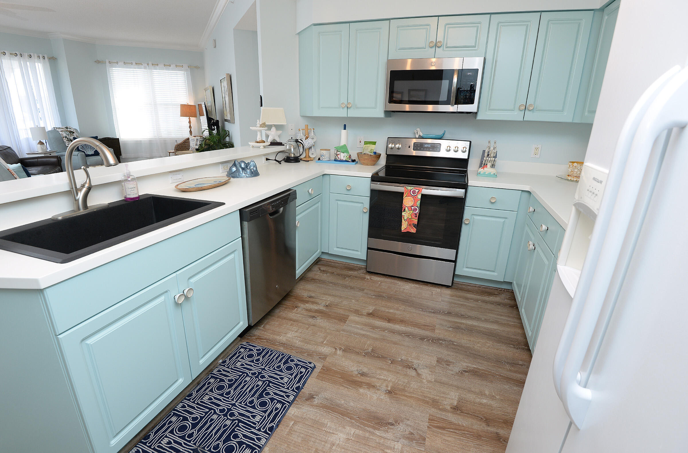 INN AT BLUE MOUNTAIN BEACH - Residential