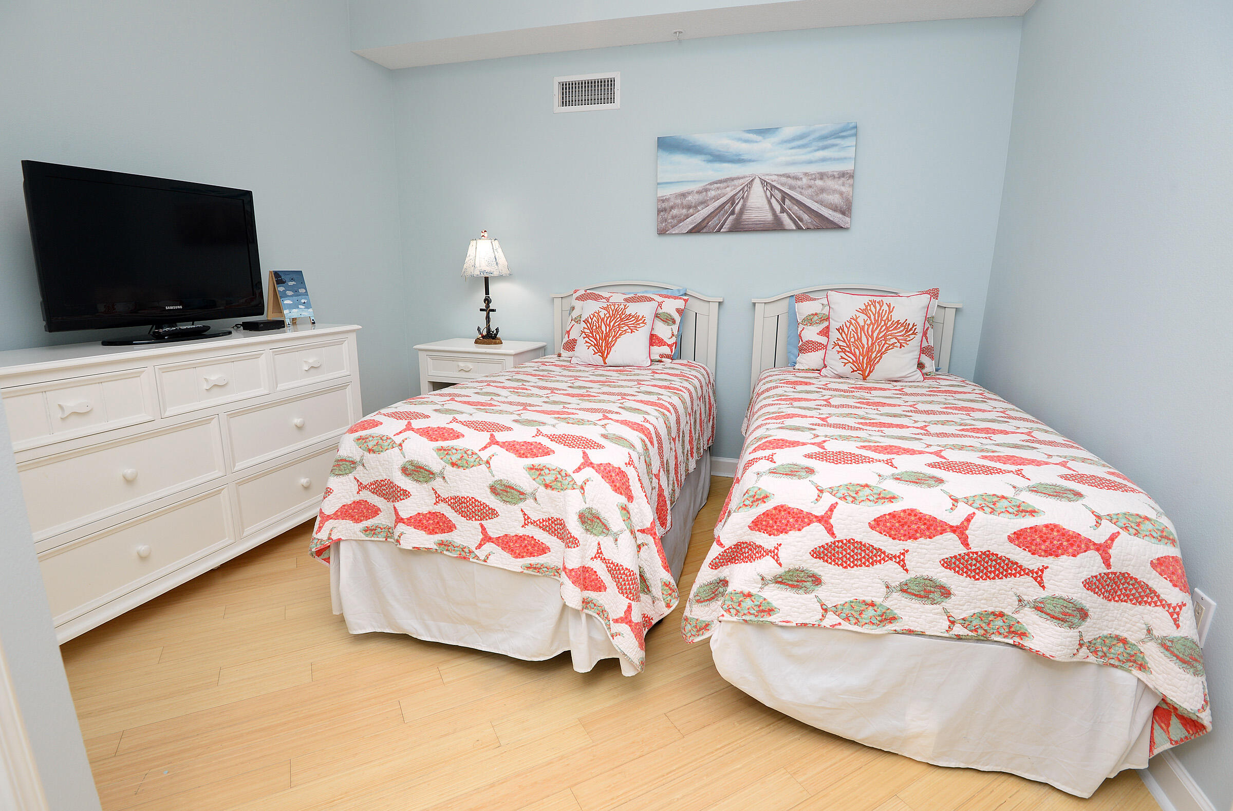 INN AT BLUE MOUNTAIN BEACH - Residential