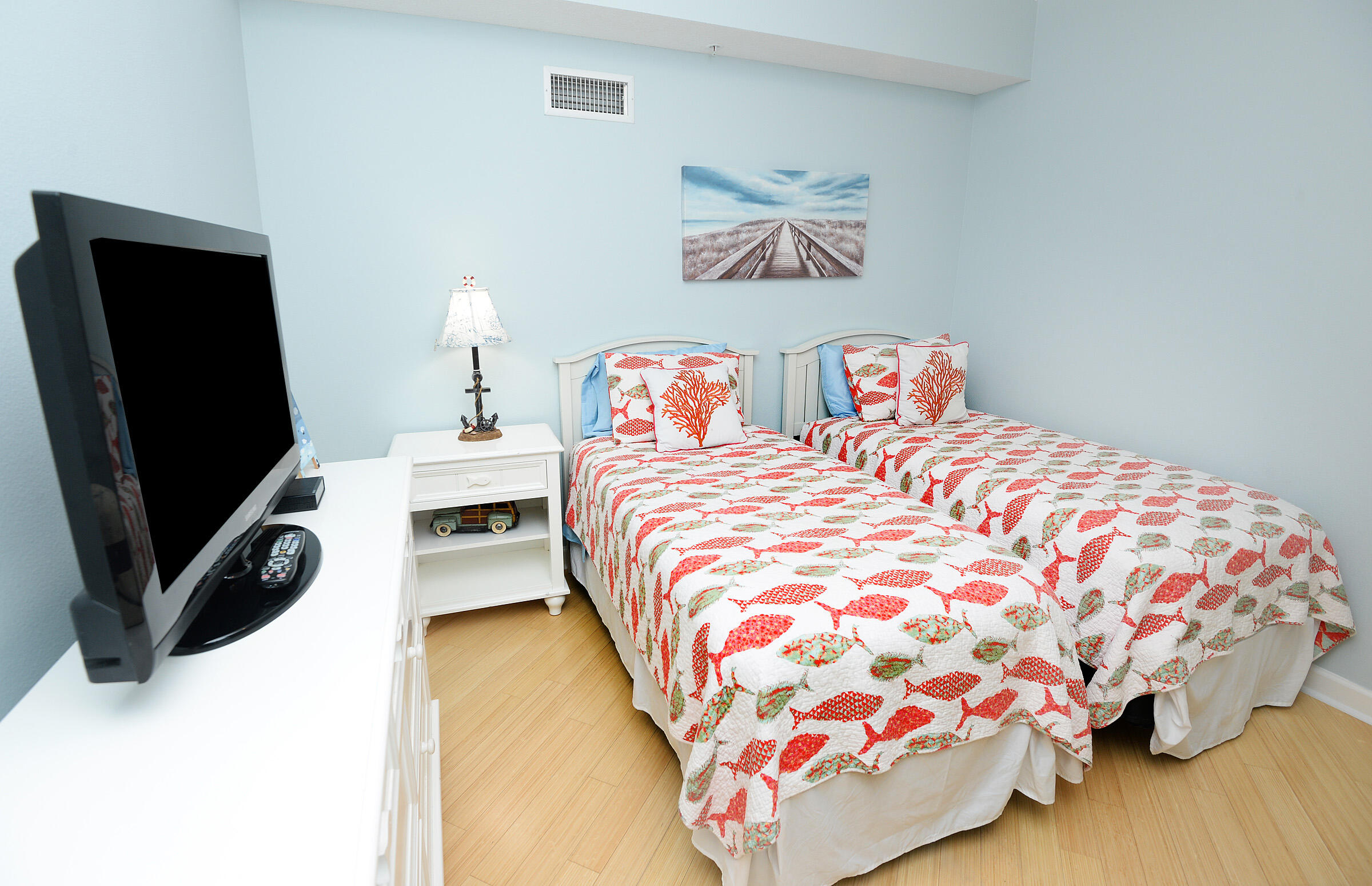 INN AT BLUE MOUNTAIN BEACH - Residential