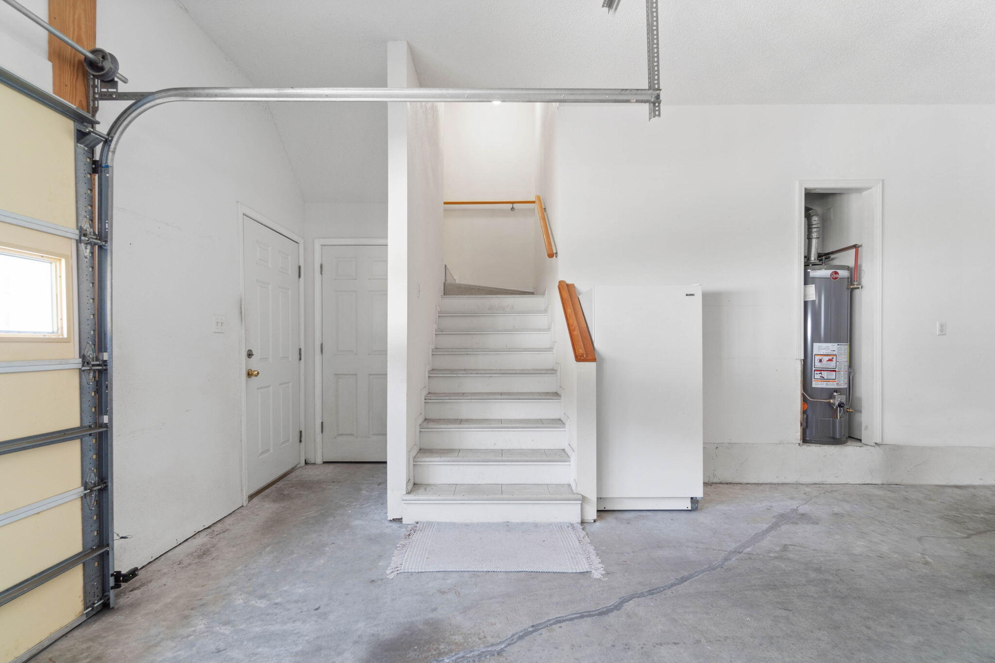 RAINTREE ESTATES - Residential