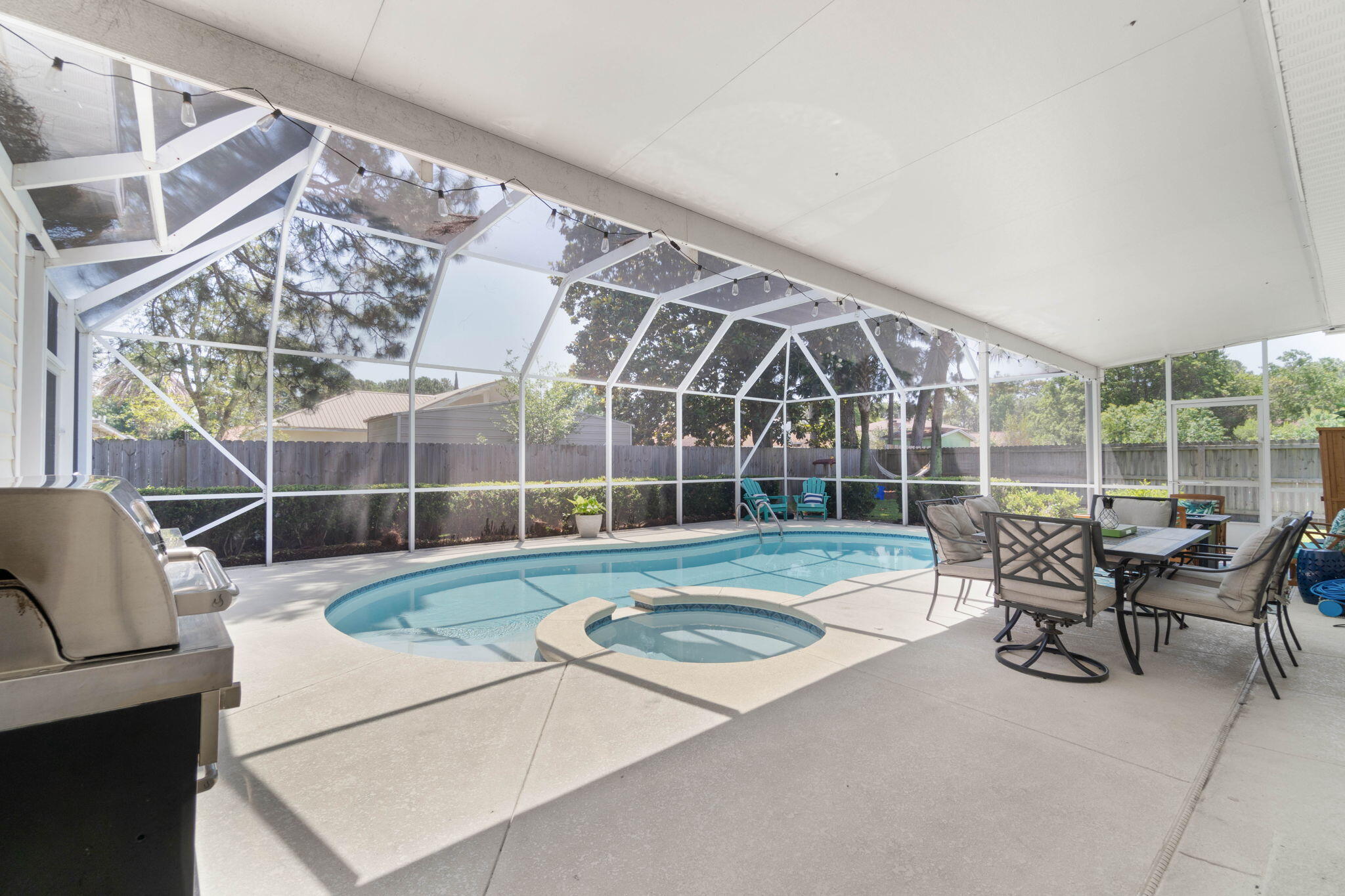 RAINTREE ESTATES - Residential