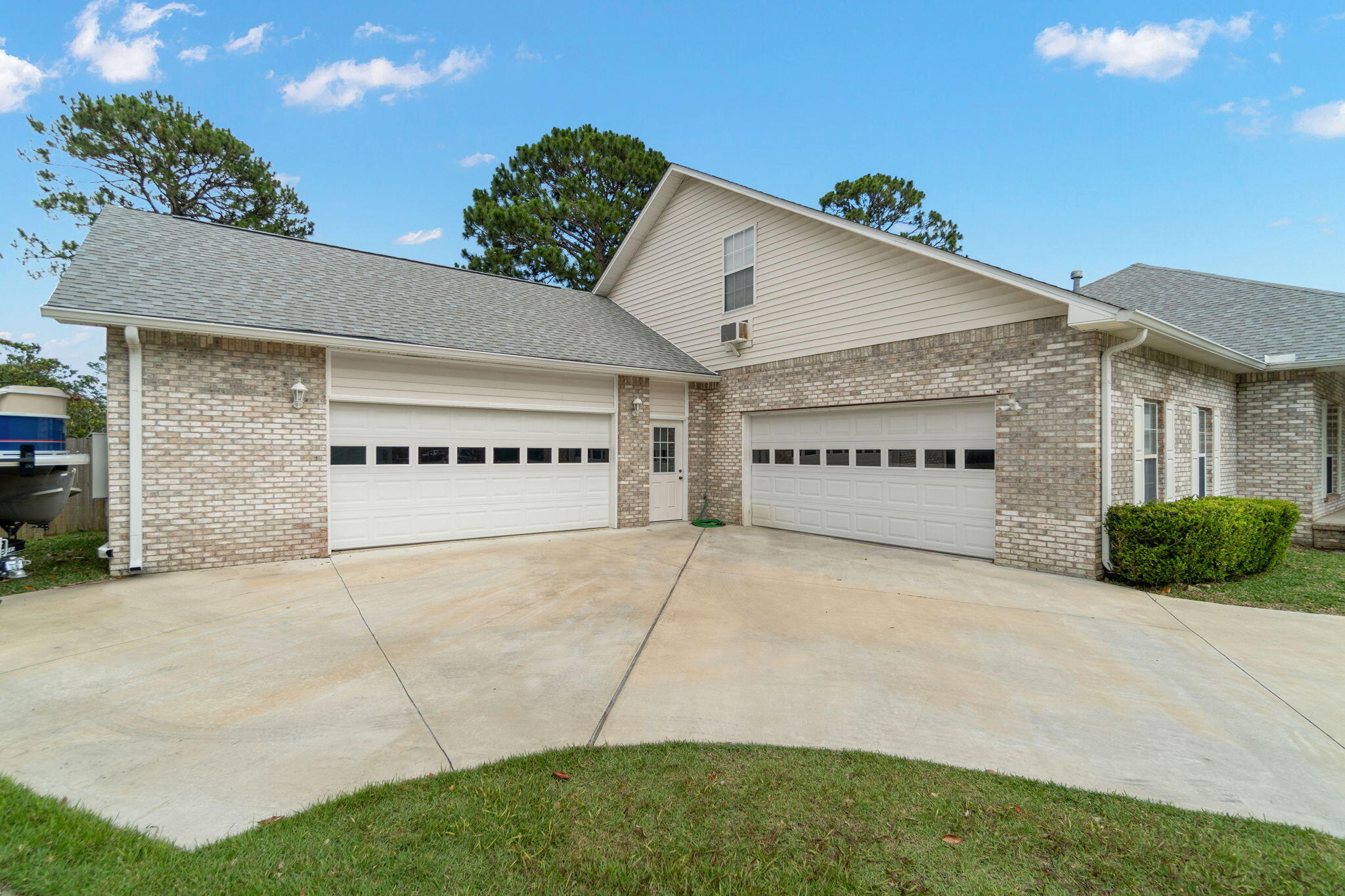 RAINTREE ESTATES - Residential